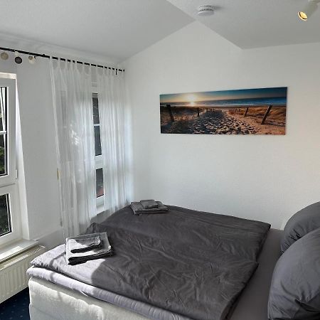 Ruhige, Kleine Ferienwohnung 绍尔滕斯 外观 照片